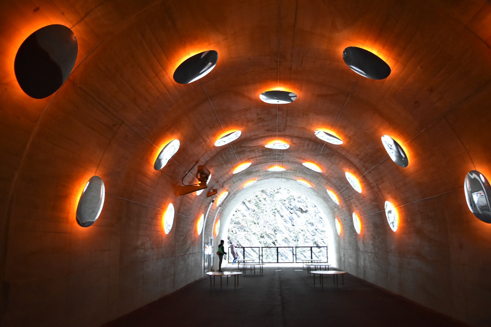 清津峡渓谷トンネルイメージ